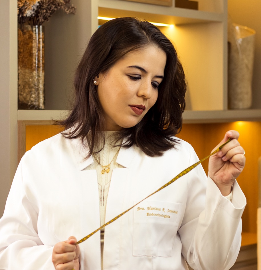 Dra. Mariana Santana, endocrinologista da Vie, durante avaliação